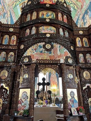 Catapeteasma pe rotund, catapeteasma frântă, catapeteasmă dreaptă, catapeteasmă din stejar masiv.