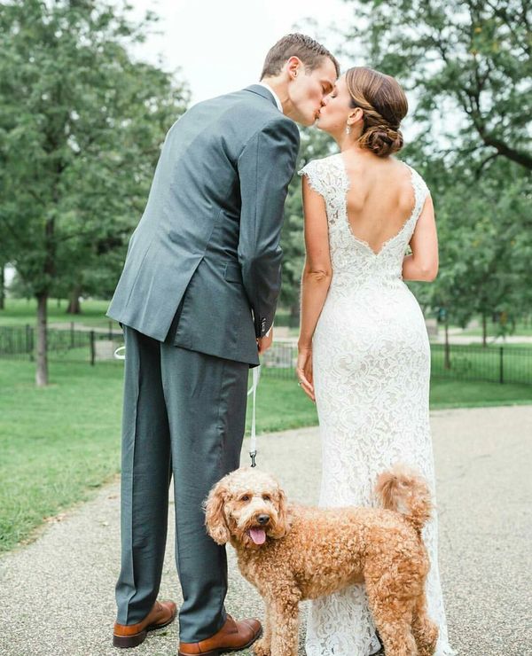 couple kissing