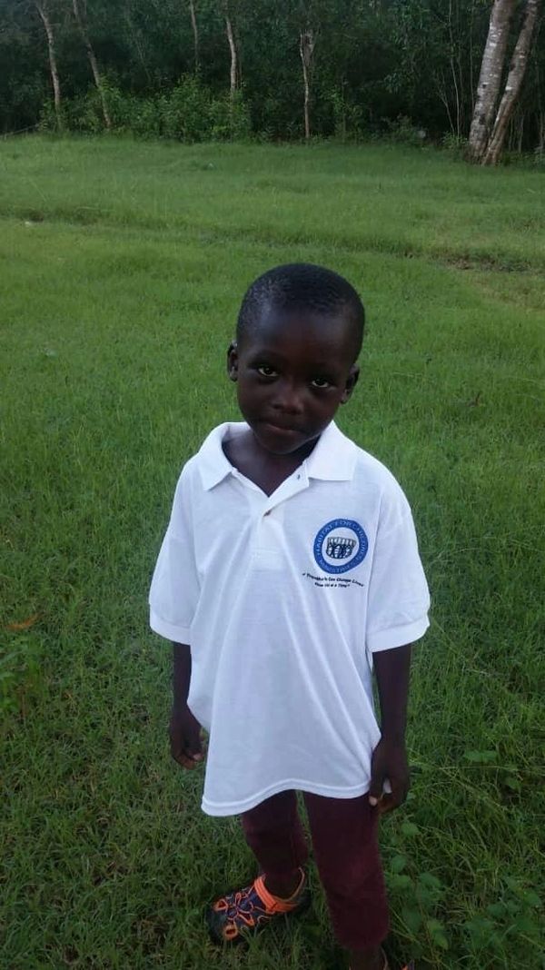 Frednel Prophete
Frednel is 5 years old. He lives with his mother, two sisters and one brother in La