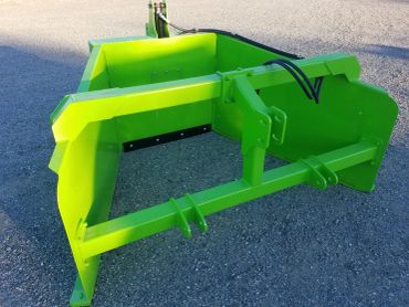 Super-scoop nut gatherer, windrow maker for end rows, row maker