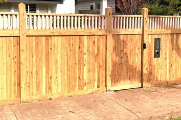 Hampton style fence