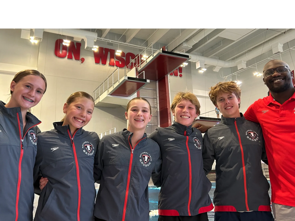 Al'x Pierre with Travel Team members prior to 2025 Junior Diving National Championships.