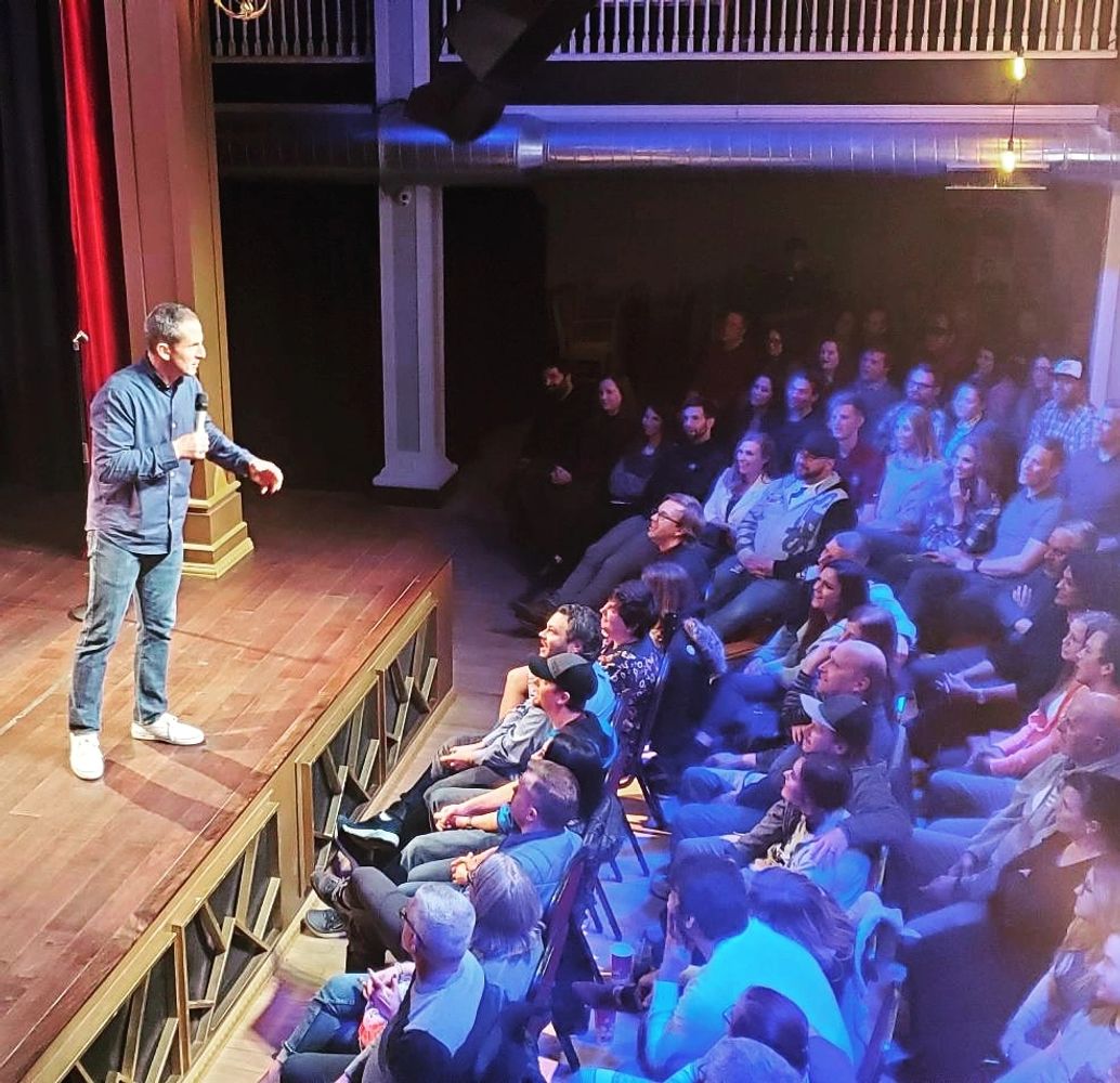 Jeff Applebaum records his Dry Bar Comedy Special