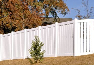 6ft Tall white vinyl privacy fence