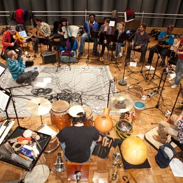 julien studio radio-canada avec groupe arometis