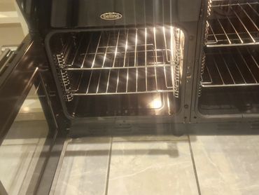 cooker cleaning before 
cooker cleaner near me
oven cleaner near me 
oven cleaning before
