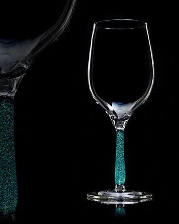 Red Wine Glass ft Emerald Dichro Stem