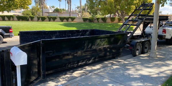 Roll off dumpster