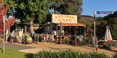 Rail-trail-cafe-Porepunkah