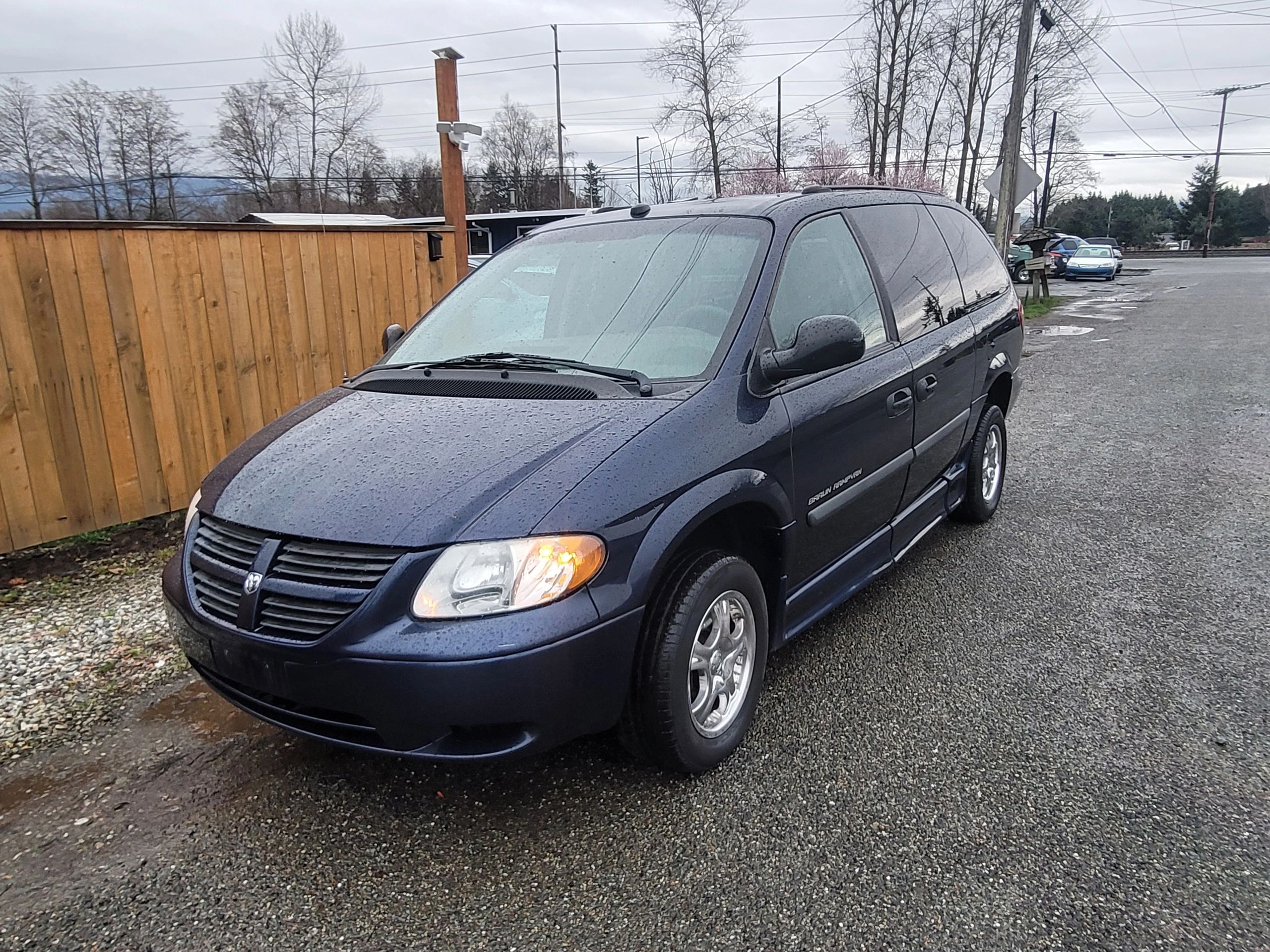 2005 Dodge Grand Caravan SE's photo