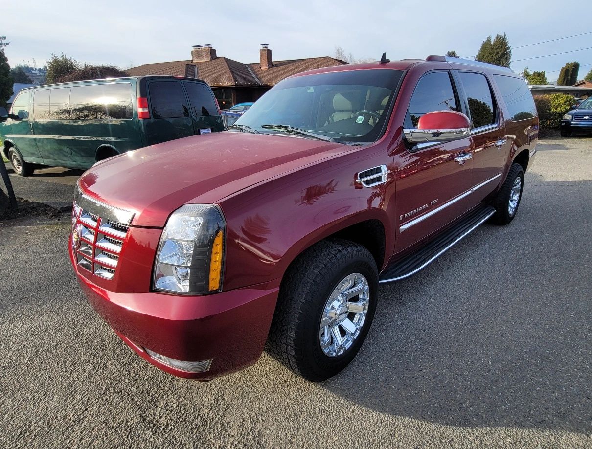 2008 Cadillac Escalade ESV Base's photo