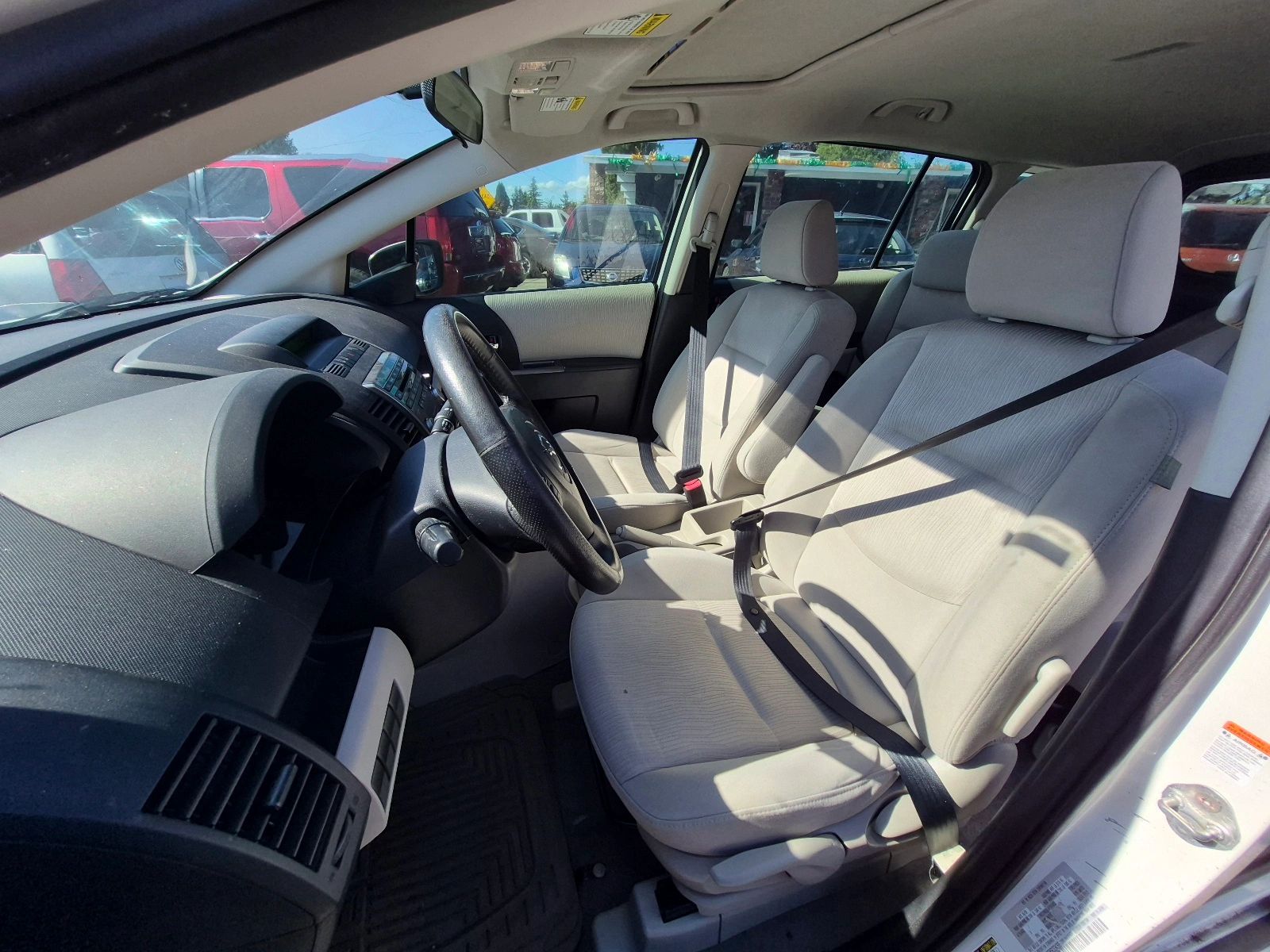 2009 Mazda MAZDA5 Touring - Photo 11