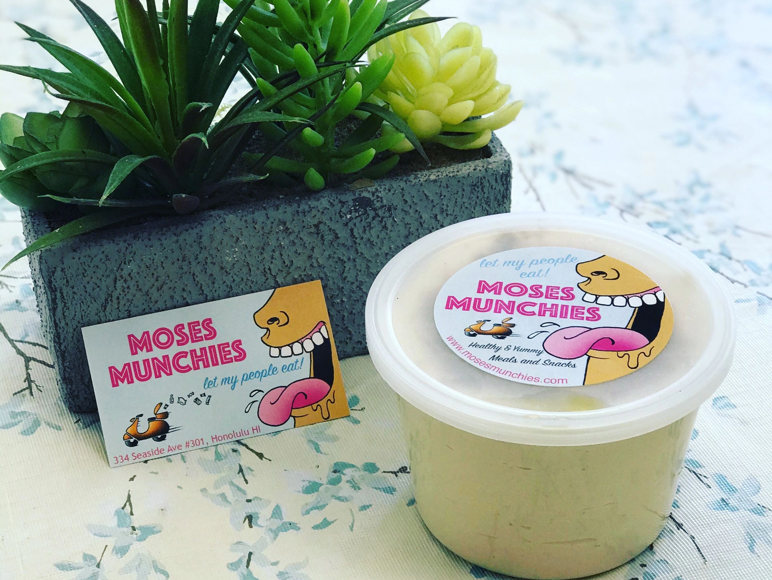 HUMMUS MOSES MUNCHIES