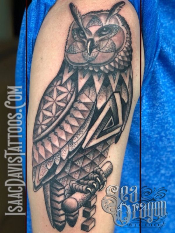 Stippled Geometric owl tattoo 