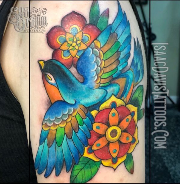 Neotraditional bird tattoo