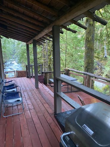 bbq with propane bbq and have fun on the deck over the Index Creek