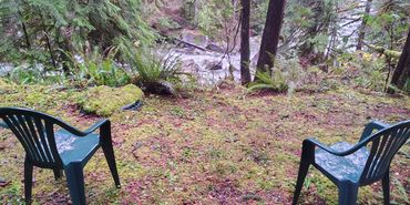 another place to relax and take in the beauty at Harmony Lodge