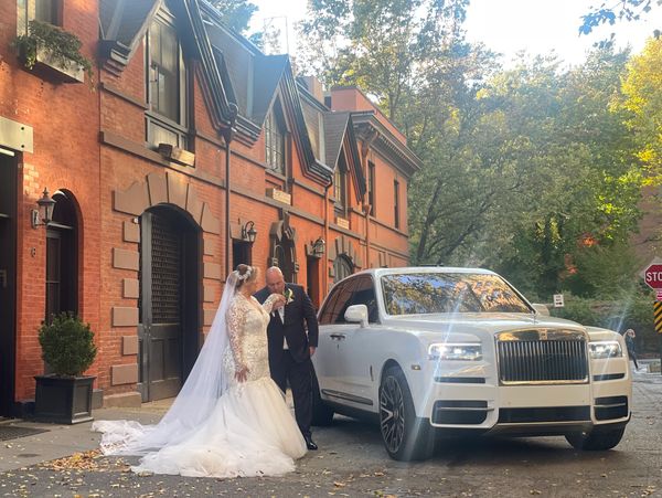 Picture of a wedding photoshoot.