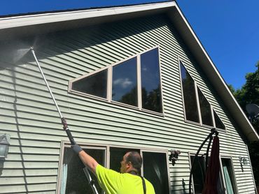 30ft extension wand to reach all heights.