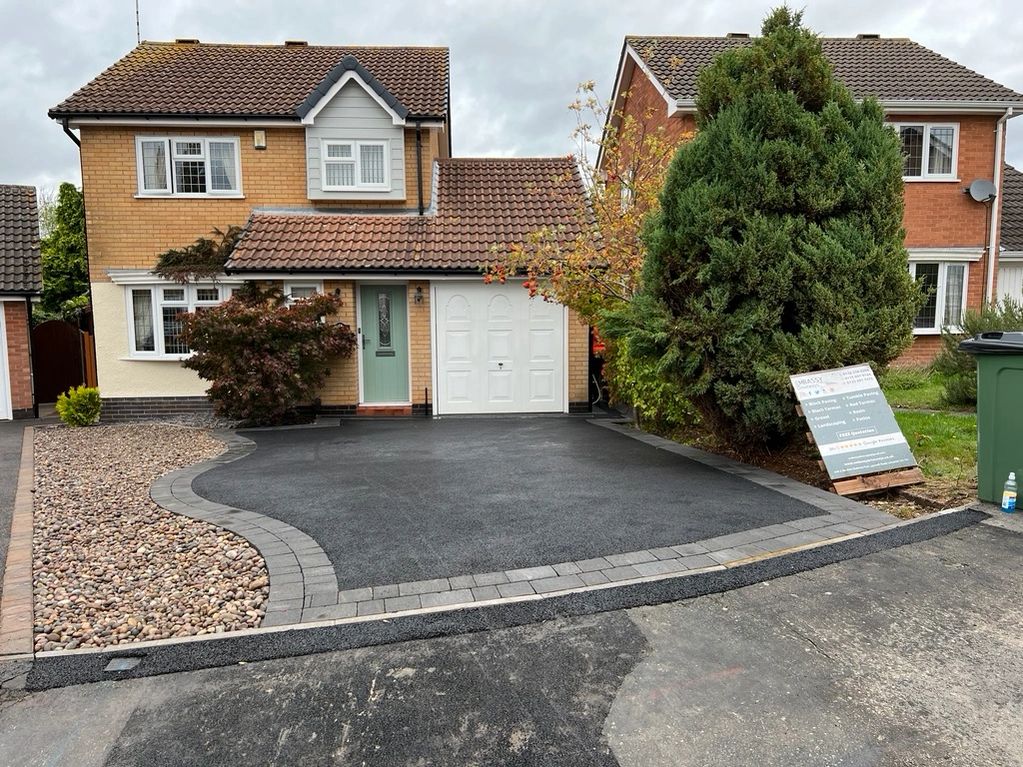 Paving, Resin and Tarmac Driveways Glenfield