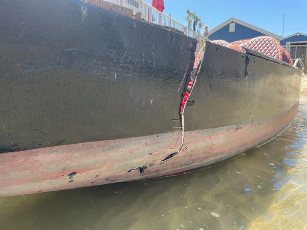 Large Crack from Powerboat.