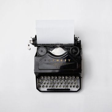 An image of a typewriter.