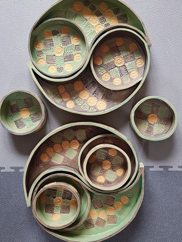 Jing Yang shaped platters for use with dips and chips