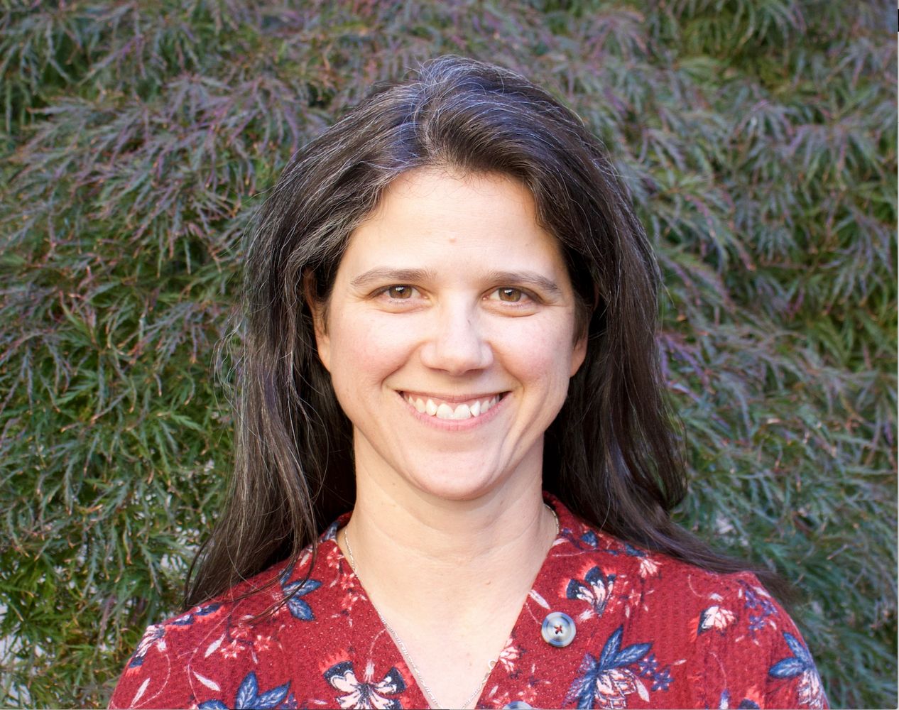 Picture of Tina Kaczor, ND, FABNO, a naturopathic doctor specializing in cancer care.