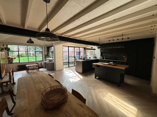 Spacious kitchen/dining blend with full renovation and structural wall removal done. Leamington spa