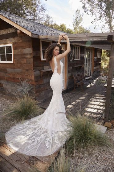 Bl418 wedding dress back