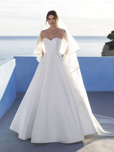 White One Everlasting wedding dress