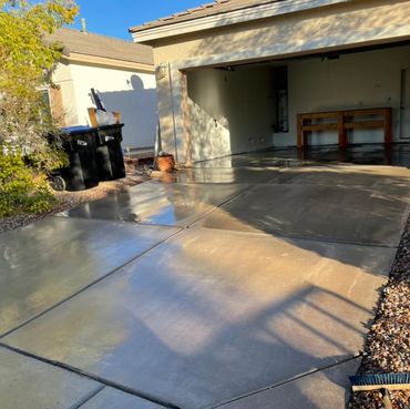 Closeup view of the cleaned floor