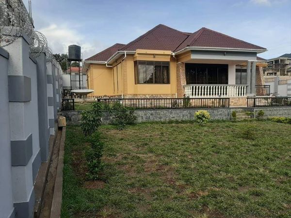 Property for sale at Kira off Mameri to road on 26 decimals private Mailo land ww.sivoagency.com