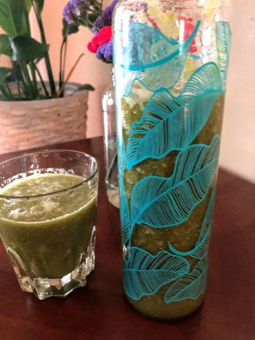 kale, green apple, lemon, ice, honey