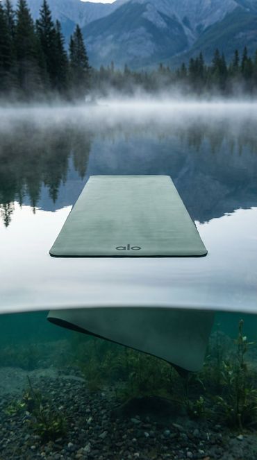 Alo Yoga| Serenity Lake
