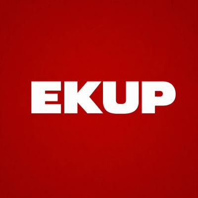 Logo con las letras EKUP en blanco sobre fondo rojo.