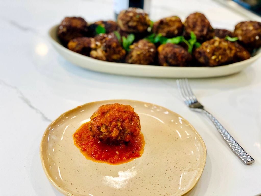 Italian Style Meatballs 
https://youtu.be/vm9xw-sGaF4