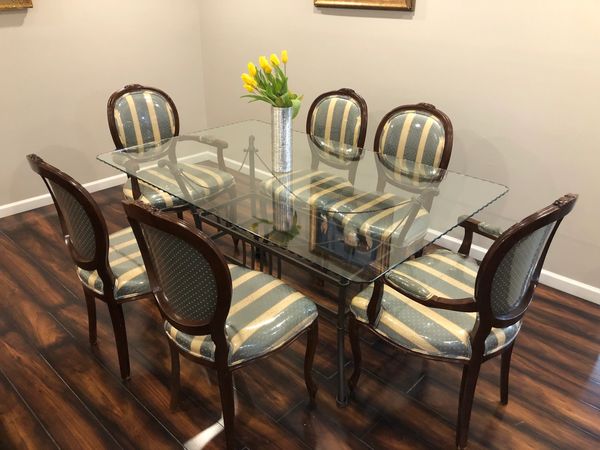 GLASS TABE 
$100 
NO CHAIRS 
JACKSON NJ 
7324564806