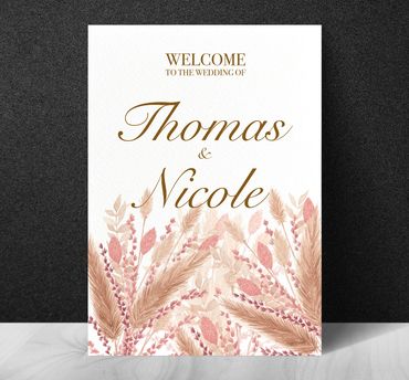 Natural welcome sign with pampas and dried flowers