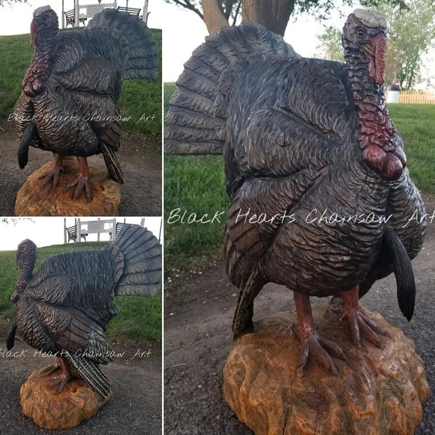 Strutting Tom Turkey Chainsaw Carving by Black Hearts Chainsaw Art St. Louis Missouri