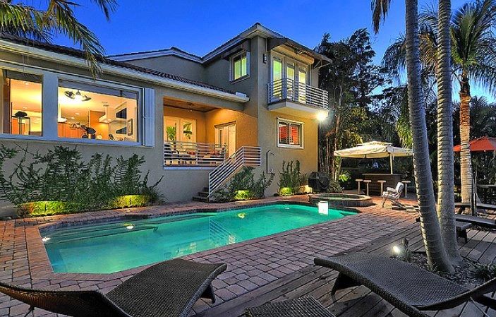 Sarasota, Florida Real Estate with Pool