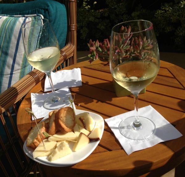 Wine and cheese hour, The Pavilion Hotel, Avalon, Catalina