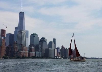 The Genesis of Narwhal Yacht Charters sailing along the NYC skyline!