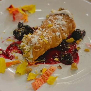 Cannoli with Blueberry Compote