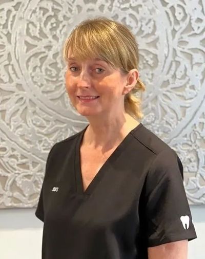Associate Dentist, Liz Caldow