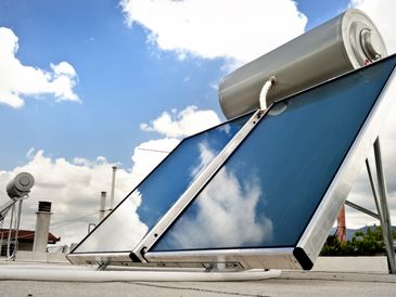 impianto solare termico circolazione naturale su tetti piano acqua calda gratis conto termico 2.0 

