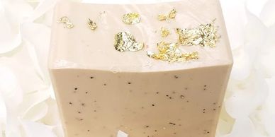 natural soap, handcrafted soap, handmade soap, Glod leaf soap, organic ingredients, fragrance oil.