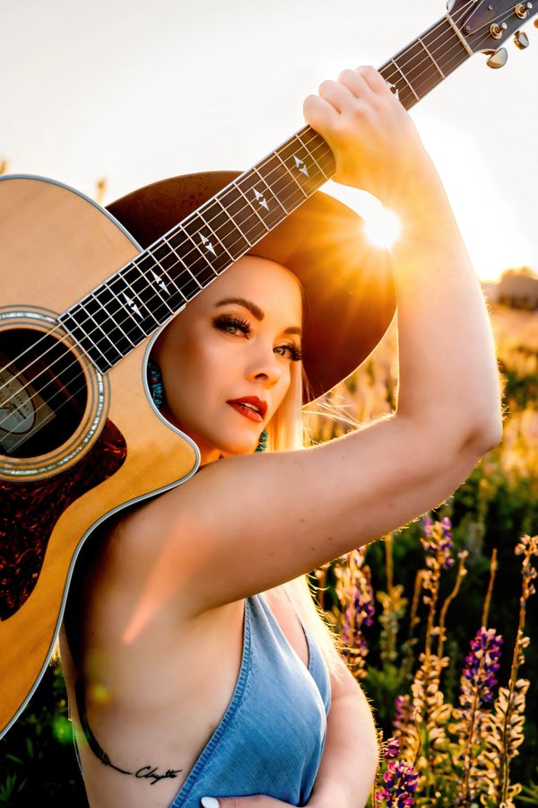Leah Justine is a PNW based artist delivering high energy live country music entertainment.