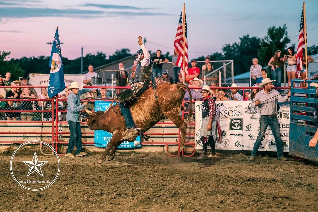 Twisted 8 Bulls