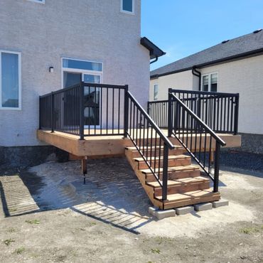 Winnipeg Deck and Rail - Cipher Homes